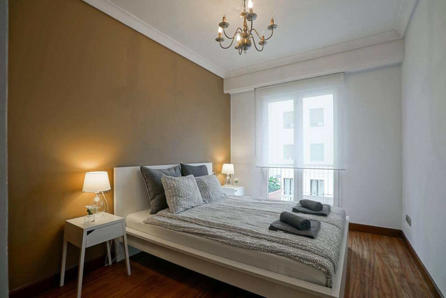 Amplio Apartamento En Gros Con Parking Privado ซานเซบาสเตียน ภายนอก รูปภาพ